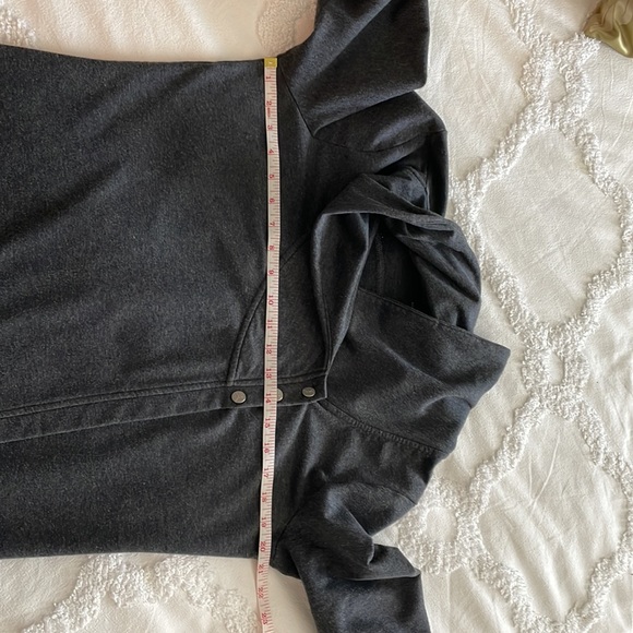 FANTASTIC DARK GREY DANSKIN CARDI/WRAP - Picture 8 of 9